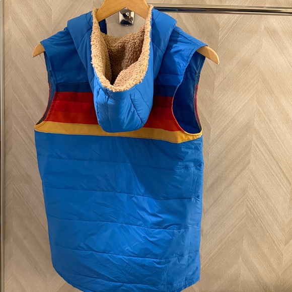 Colorful Striped Puffer Vest - Picture 6 of 6